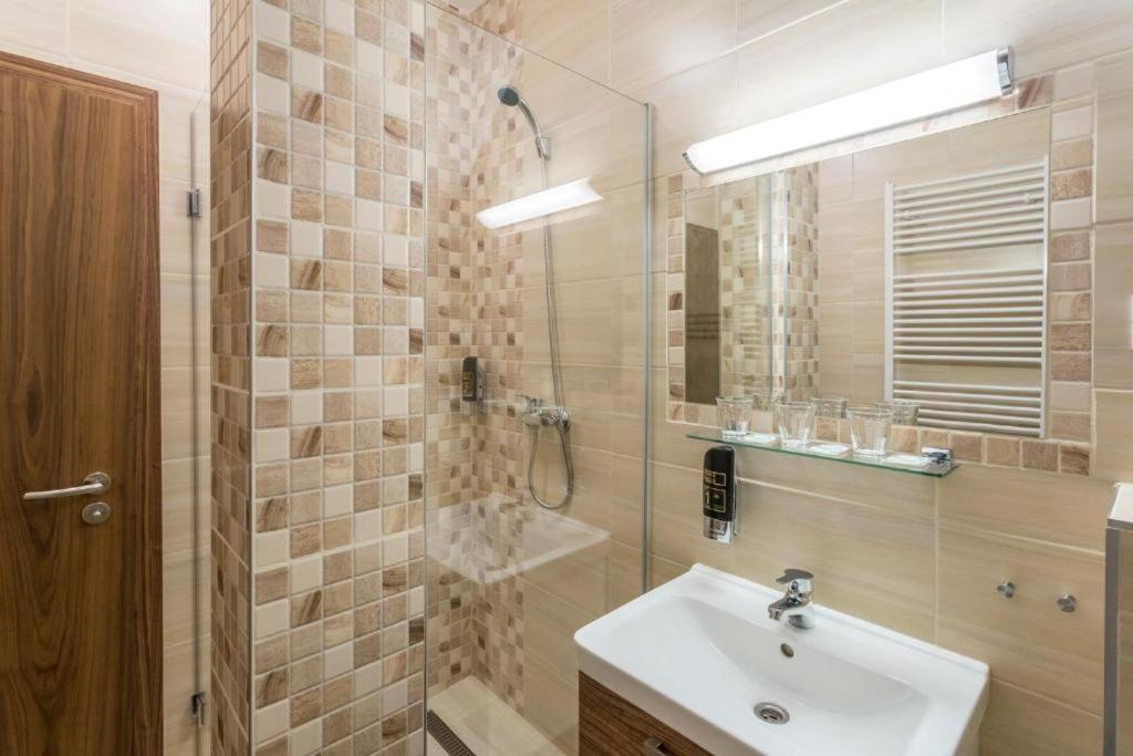 Hotel Sipox Štrba Esterno foto